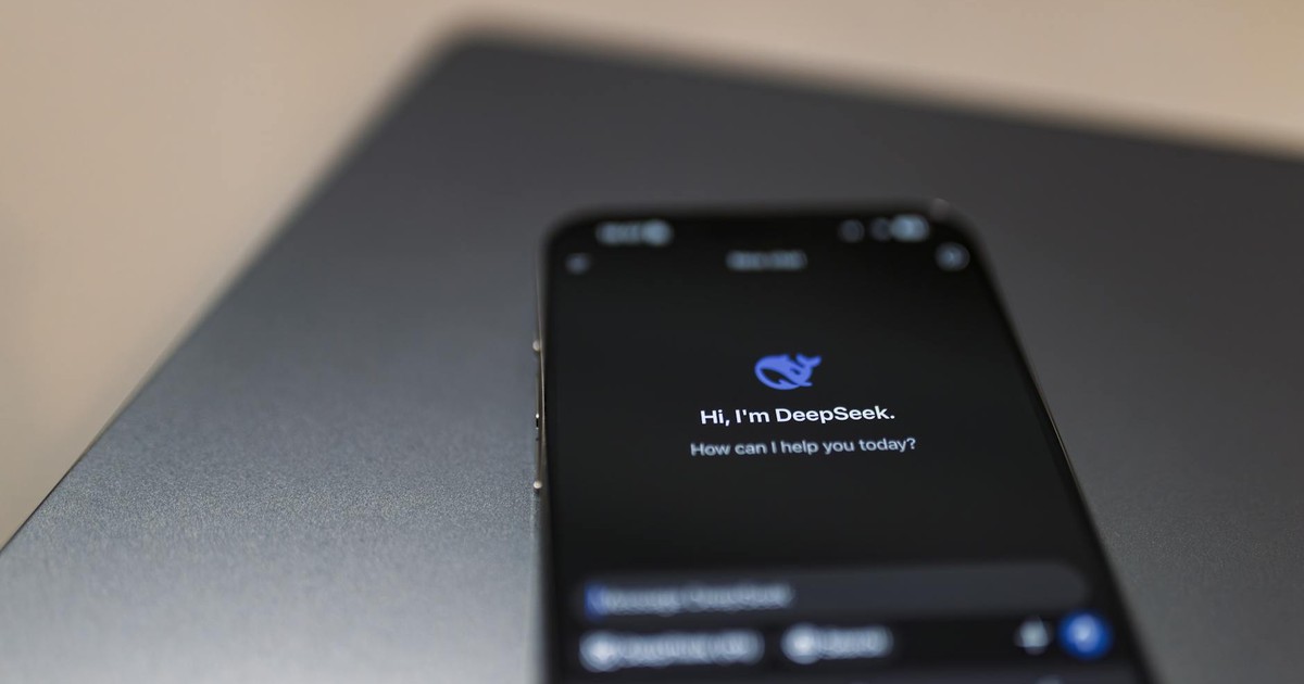 Amazon’s Reported AI Smartphone Project Revives Fire Phone Ambitions