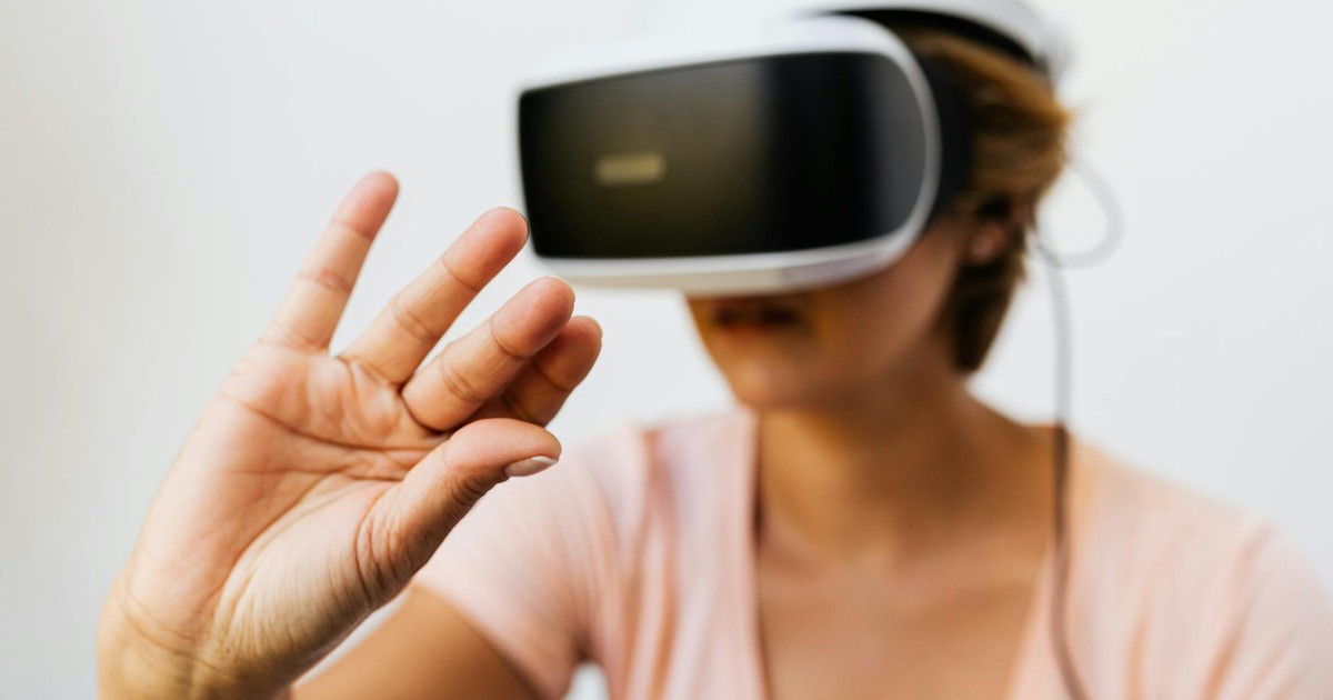 Meta Reverses Course: Horizon Worlds VR Support to Continue, But Mobile Takes Priority